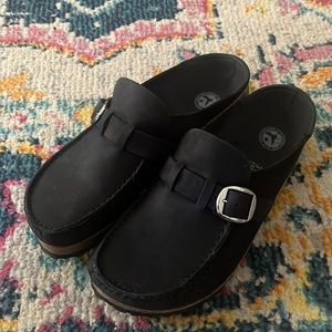 Birkenstock Buckley Clogs in Black Oiled Leather- size 39 medium/narrow